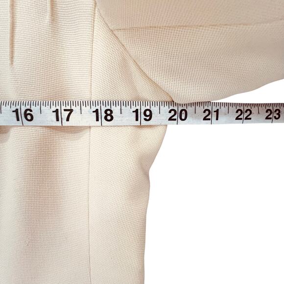 Vintage Valentino Miss V Coat Womens 12 /46 Cream Pleated Front Pockets Timeless - Picture 11 of 16